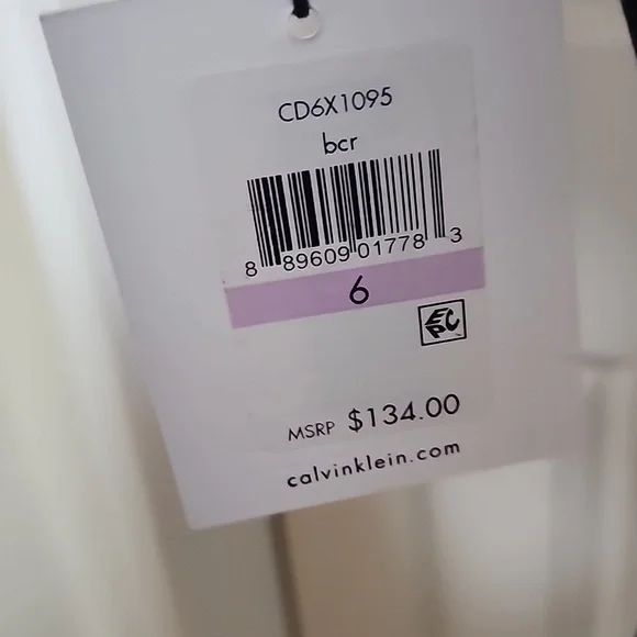 Dresses - Picture 4 of 4